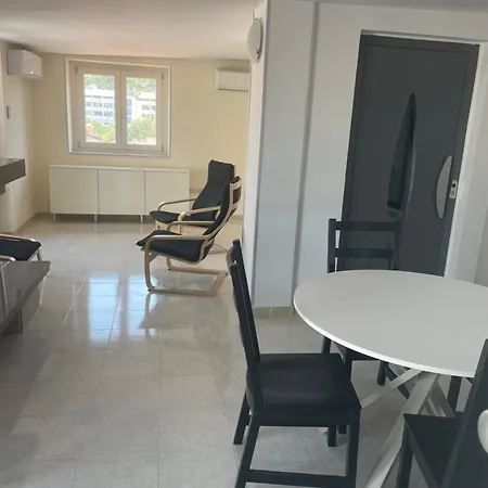 Donna Maria Attico Apartment *